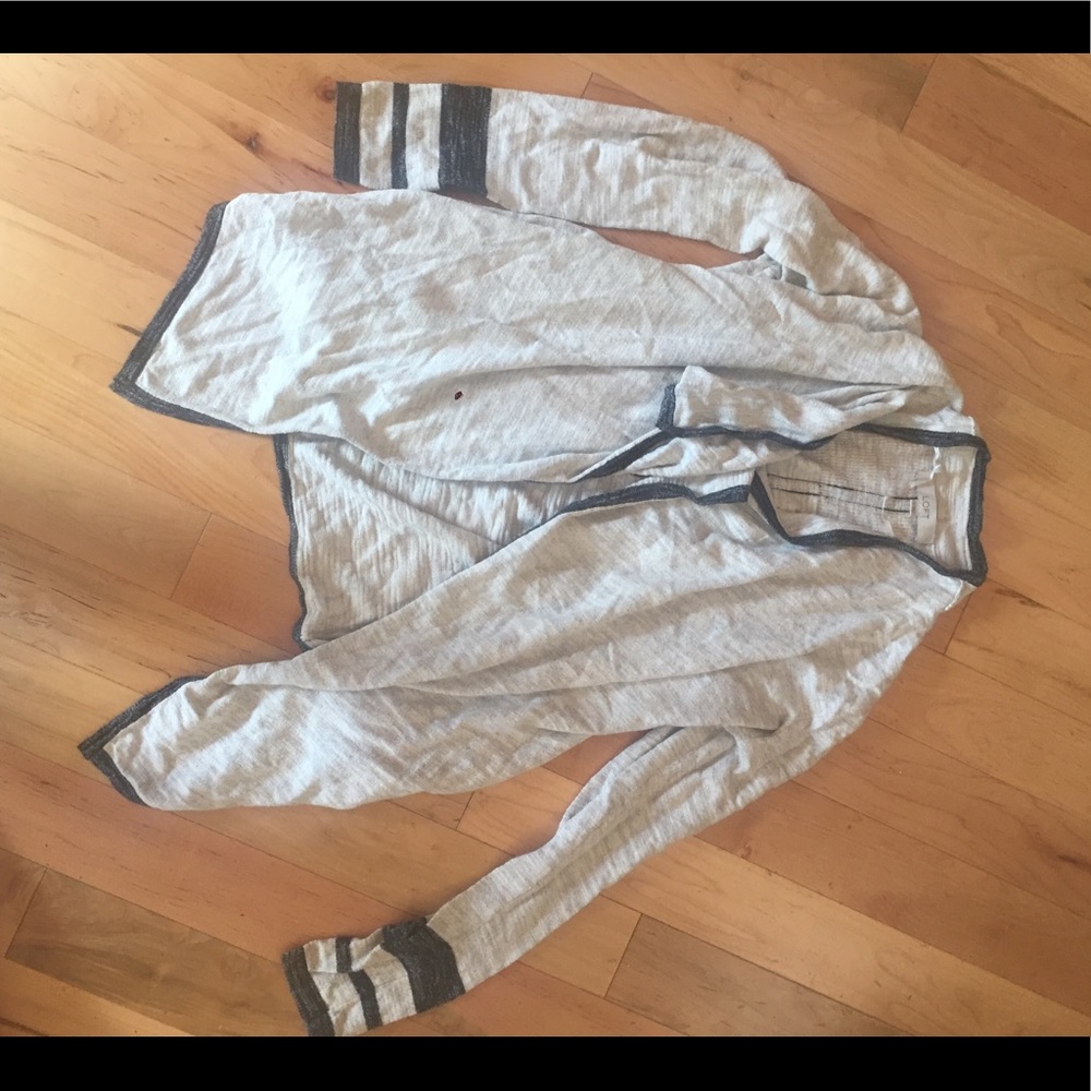 Gray Ann Taylor cardigan